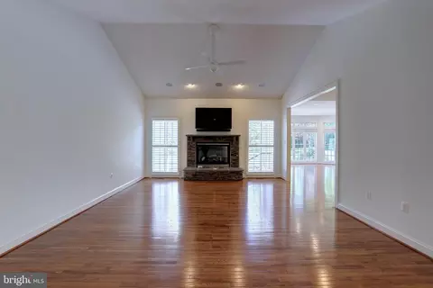 25 Hunting Ct, Edgewater, MD 21037 photo 28