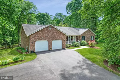 Exterior - 9180 Rolling Meadow Run, Pasadena, MD 21122 photo 7 of 34