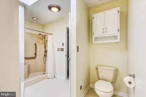 Bath - 9180 Rolling Meadow Run, Pasadena, MD 21122 photo 3 of 6