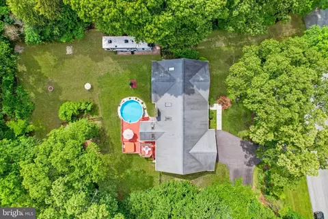 View/Area - 9180 Rolling Meadow Run, Pasadena, MD 21122 photo 2 of 8