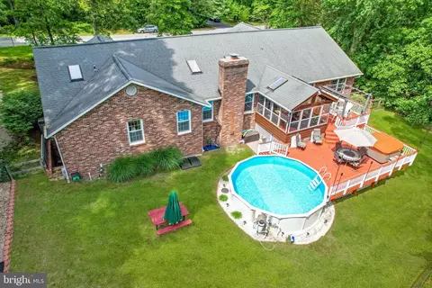 Exterior - 9180 Rolling Meadow Run, Pasadena, MD 21122 photo 12 of 34