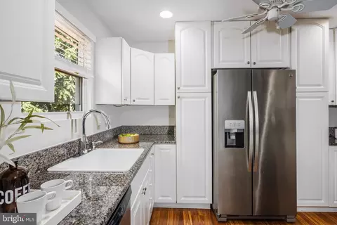 Kitchen - 8545 Jenkins Rd, Pasadena, MD 21122 photo 1 of 3