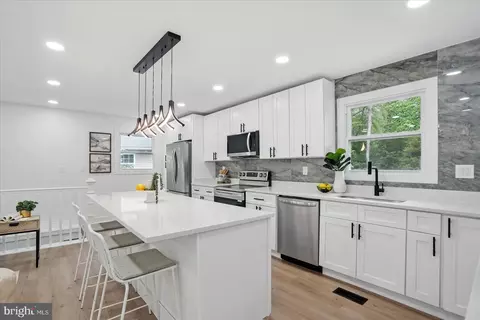 Kitchen - 8224 Old Mill Rd, Pasadena, MD 21122 photo 3 of 6