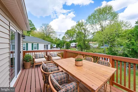7103 Avesbury Ln, Glen Burnie, MD 21061