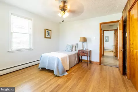 8422 Geneva Rd, Pasadena, MD 21122 photo 13