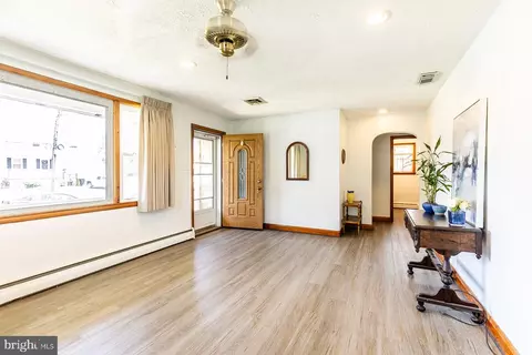 8422 Geneva Rd, Pasadena, MD 21122 photo 7
