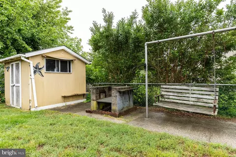 8422 Geneva Rd, Pasadena, MD 21122 photo 34
