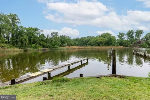 8422 Geneva Rd, Pasadena, MD 21122 photo 38