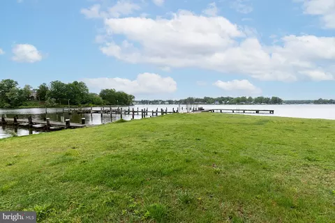 8422 Geneva Rd, Pasadena, MD 21122 photo 37