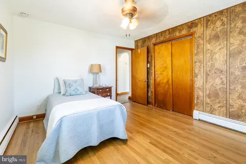 8422 Geneva Rd, Pasadena, MD 21122 photo 15