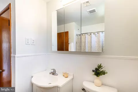 8422 Geneva Rd, Pasadena, MD 21122 photo 20