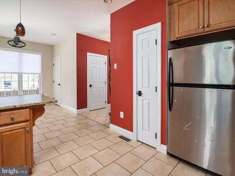 Entry Way - 23 Elm Rd, Riva, MD 21140 photo 4 of 7