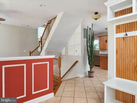 Entry Way - 23 Elm Rd, Riva, MD 21140 photo 2 of 7