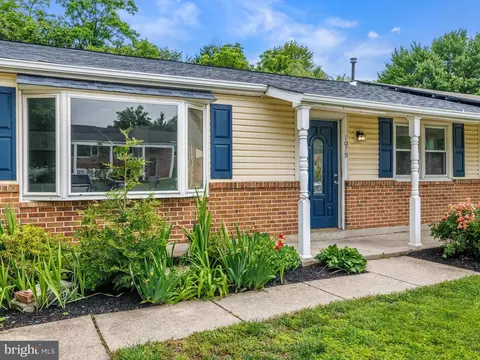1079 Notley Ct, Pasadena, MD 21122 photo 4