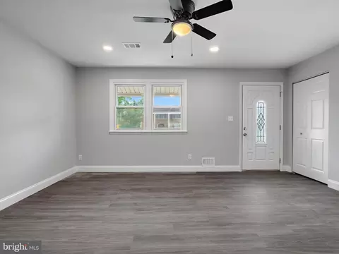 1079 Notley Ct, Pasadena, MD 21122 photo 8