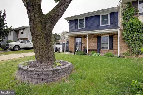 7978 Oakwood Rd, Glen Burnie, MD 21061