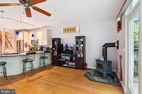 Other - 541 Second St, Annapolis, MD 21403 photo 12 of 34