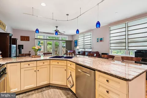 Kitchen - 541 Second St, Annapolis, MD 21403 photo 4 of 4