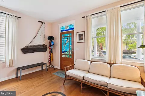 Entry Way - 541 Second St, Annapolis, MD 21403 photo 6 of 10