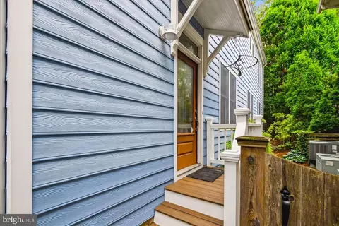 Exterior - 541 Second St, Annapolis, MD 21403 photo 5 of 21