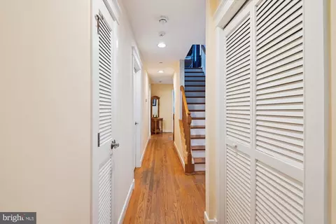 Entry Way - 541 Second St, Annapolis, MD 21403 photo 2 of 10