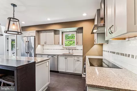 Kitchen - 798 Windgate Dr, Annapolis, MD 21409 photo 2 of 3