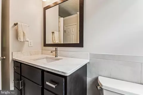 Bath - 798 Windgate Dr, Annapolis, MD 21409 photo 2 of 4
