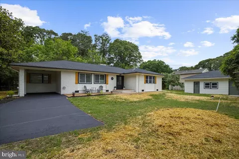 624 Sutton Dr, Pasadena, MD 21122