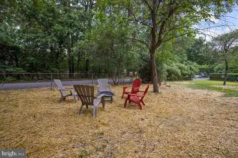 Exterior - 624 Sutton Dr, Pasadena, MD 21122 photo 5 of 10