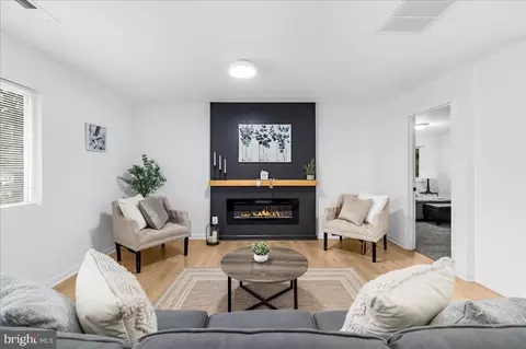 Living - 624 Sutton Dr, Pasadena, MD 21122 photo 3 of 5