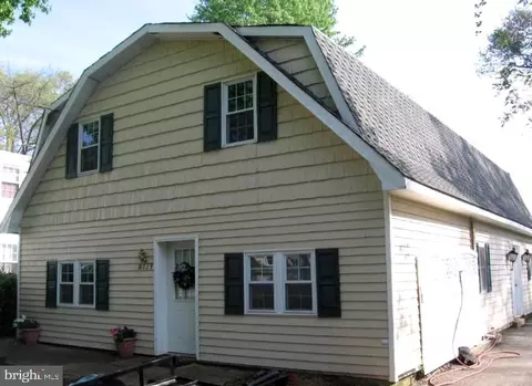 8129 Woodholme Cir, Pasadena, MD 21122