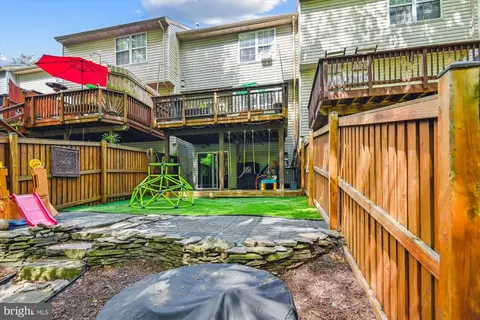 322 White Rocks Ct, Pasadena, MD 21122 photo 32