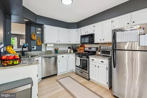 322 White Rocks Ct, Pasadena, MD 21122 photo 11