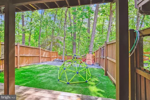 322 White Rocks Ct, Pasadena, MD 21122 photo 33