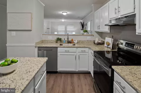 Kitchen - 1636 Fallowfield Ct, Crofton, MD 21114 photo 2 of 2