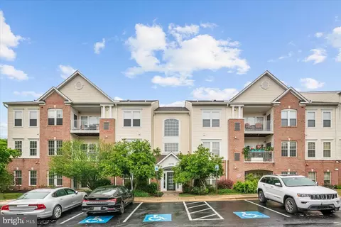 2404 Chestnut Terrace Ct #201, Odenton, MD 21113