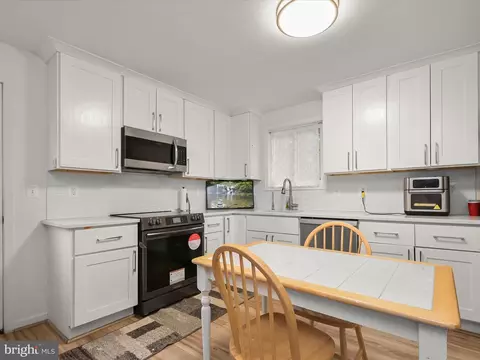Kitchen - 7799 Fox Ct, Pasadena, MD 21122 photo 3 of 3