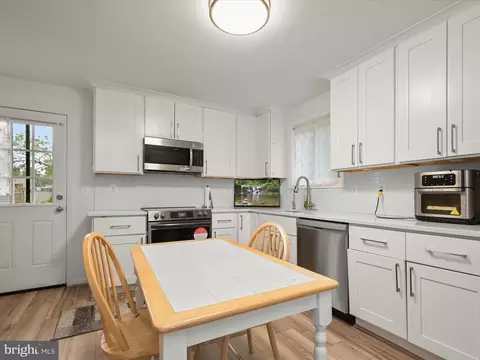 Kitchen - 7799 Fox Ct, Pasadena, MD 21122 photo 1 of 3