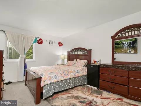 Bedroom - 7799 Fox Ct, Pasadena, MD 21122 photo 3 of 9