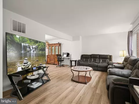 Living - 7799 Fox Ct, Pasadena, MD 21122 photo 1 of 2