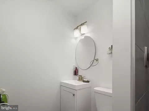 Bath - 7799 Fox Ct, Pasadena, MD 21122 photo 2 of 3