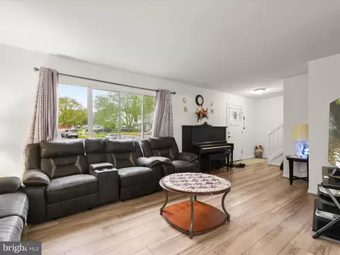 Living - 7799 Fox Ct, Pasadena, MD 21122 photo 2 of 2