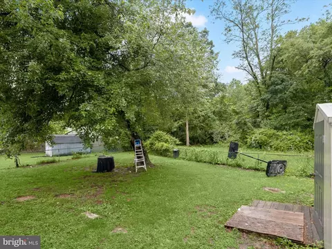 Exterior - 7799 Fox Ct, Pasadena, MD 21122 photo 5 of 6