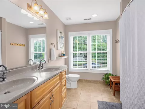 Bath - 2039 Choptank Ave, Pasadena, MD 21122 photo 4 of 4