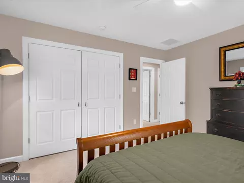 Bedroom - 2039 Choptank Ave, Pasadena, MD 21122 photo 5 of 8