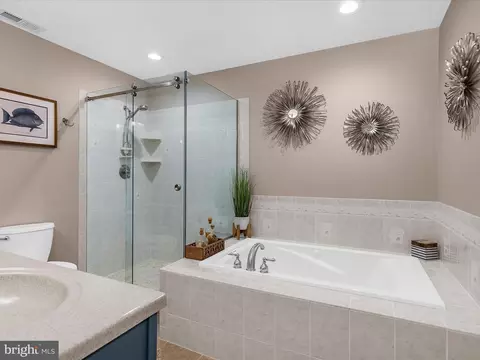Bath - 2039 Choptank Ave, Pasadena, MD 21122 photo 2 of 4