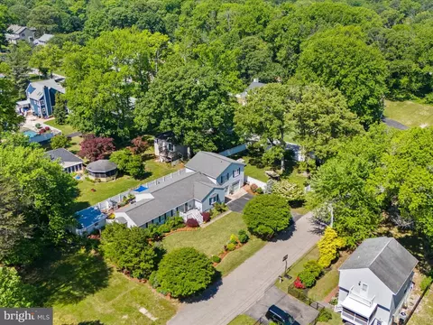 View/Area - 2039 Choptank Ave, Pasadena, MD 21122 photo 2 of 7