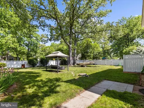 Exterior - 2039 Choptank Ave, Pasadena, MD 21122 photo 6 of 14
