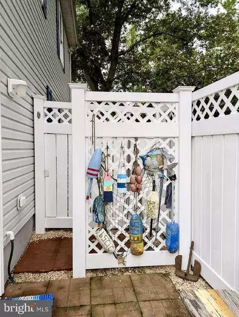 Exterior - 2039 Choptank Ave, Pasadena, MD 21122 photo 8 of 14