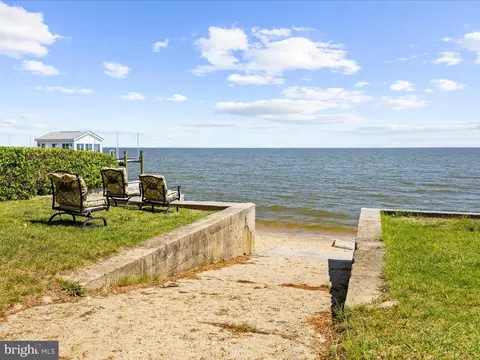 Exterior - 2039 Choptank Ave, Pasadena, MD 21122 photo 11 of 14